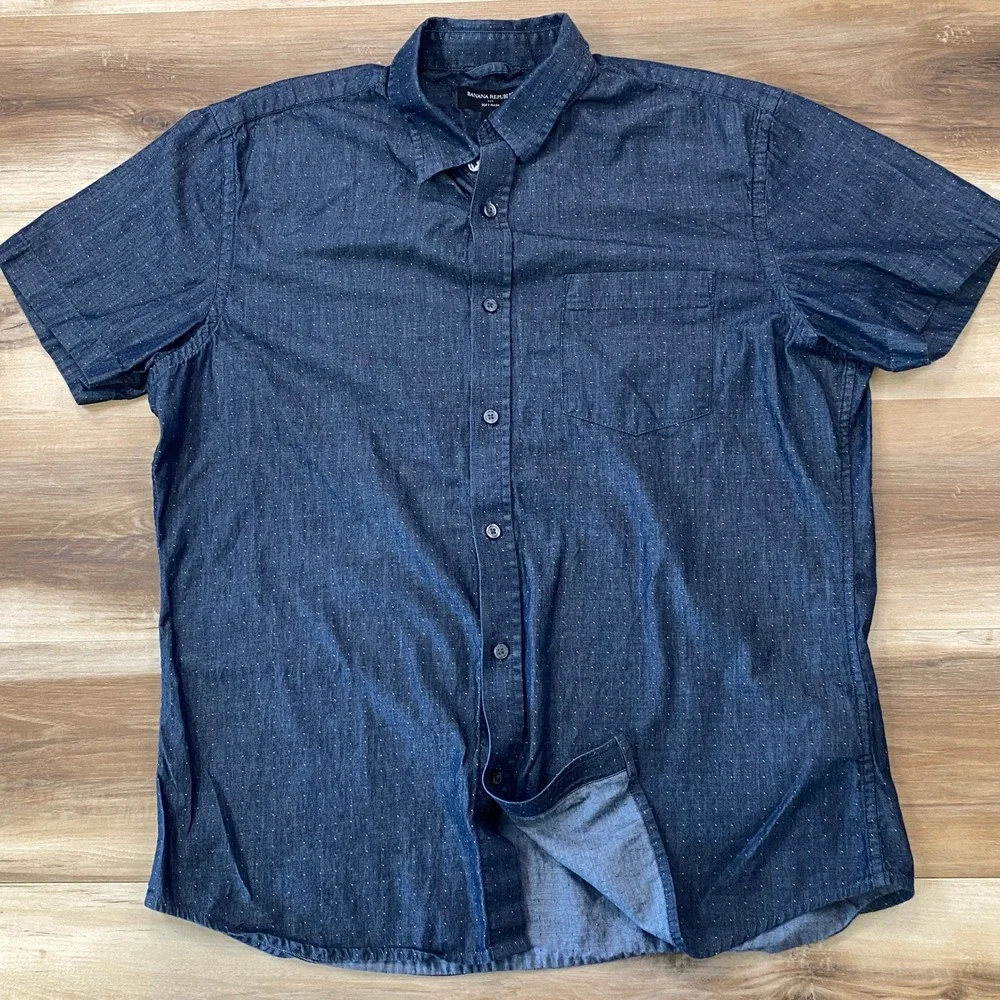 Banana Republic Chambray Shirt Mens L Minimalist Cotton Soft Wash Dotted Navy